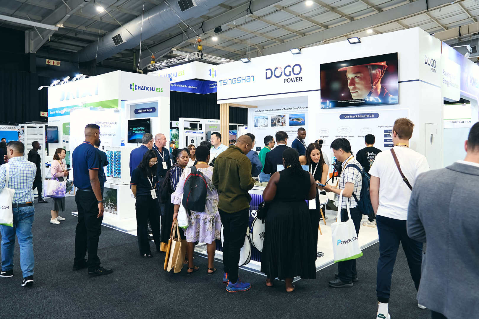 DoGo Power a présenté sa solution GFM Smart PV&ESS en Afrique du Sud 