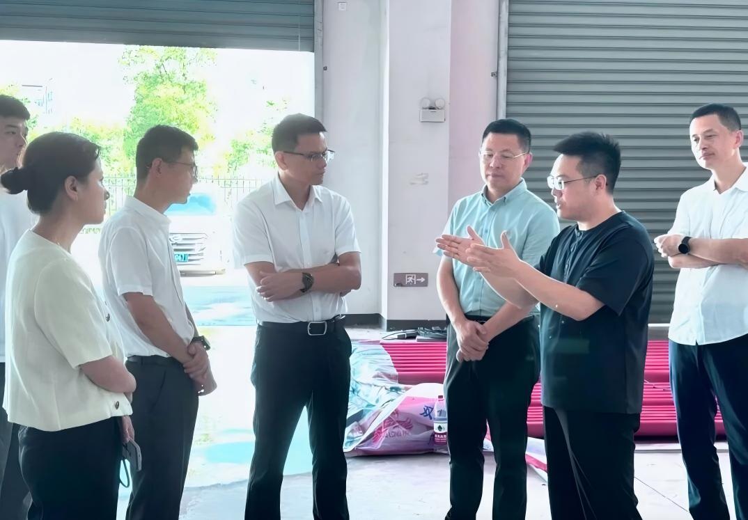 龙湾区委常委、组织部部长郑雷一行莅临东高未来能源调研指导  